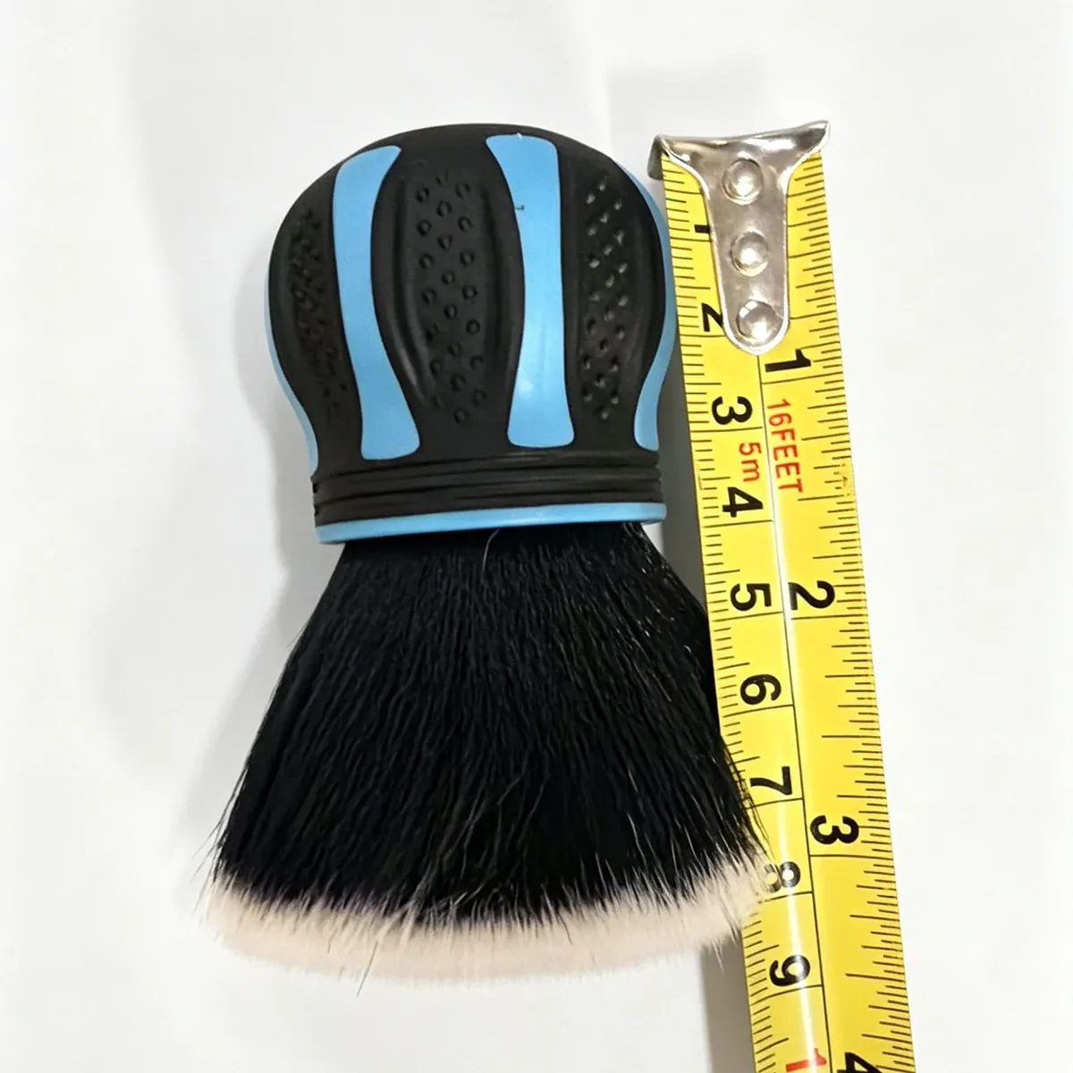 Brosse de détailing XL pour automobile à poils synthétiques ultra-doux et poignée ergonomique, idéale pour dépoussiérer les interstices intérieurs et extérieurs 5