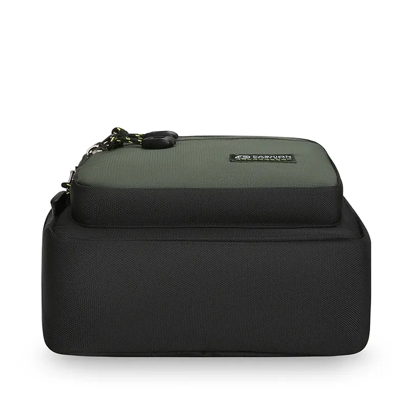 Sac à bandoulière homme, finition soignée
