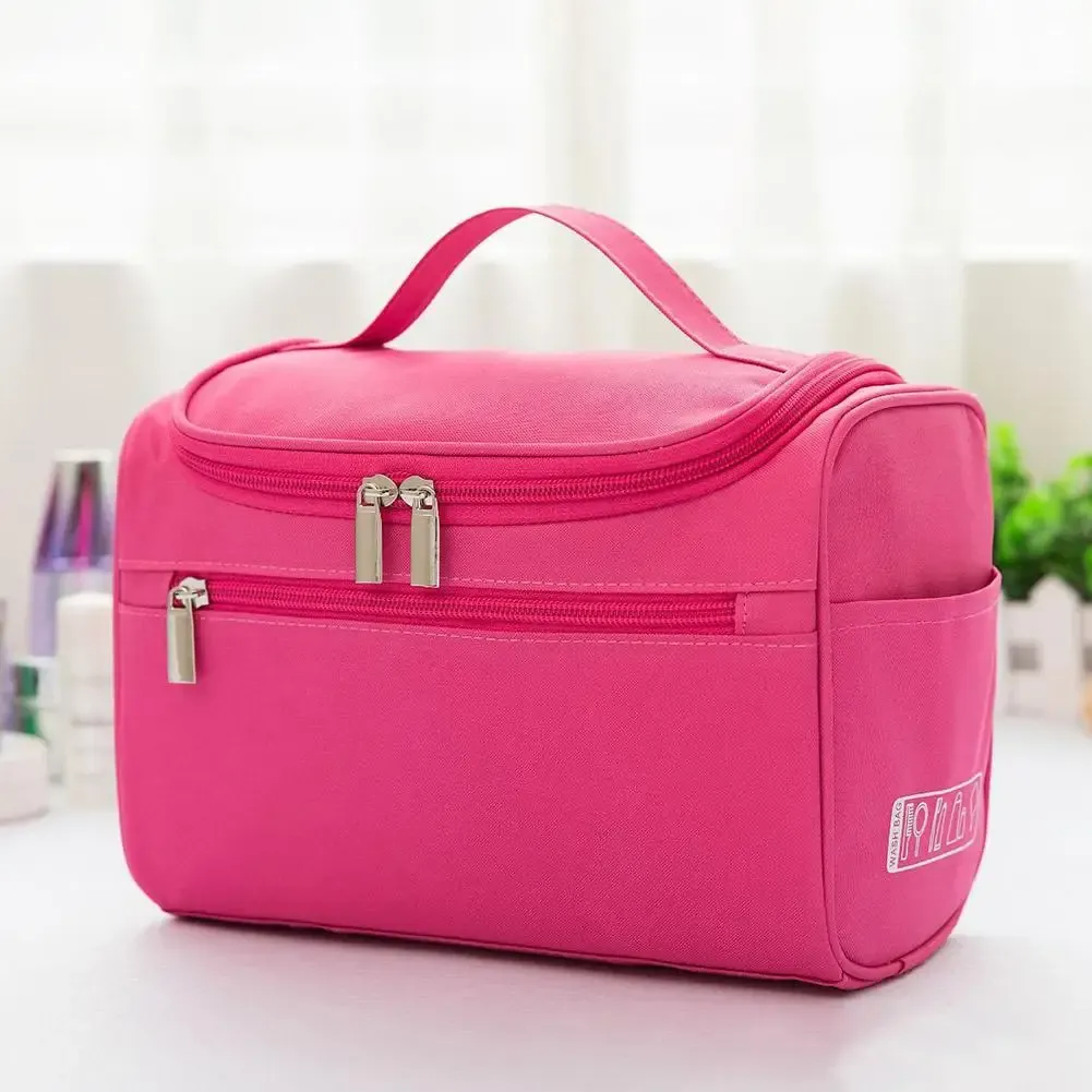 Trousse de toilette suspendue