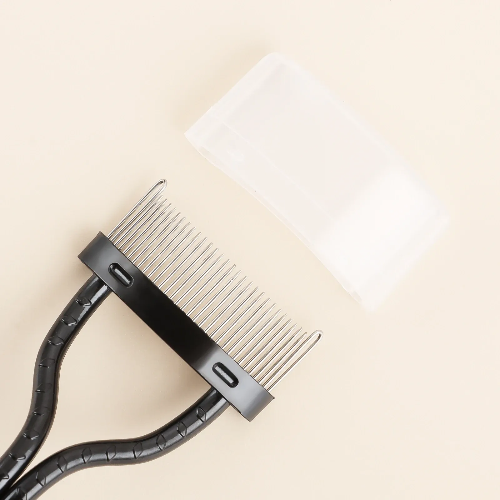 Peigne à cils incurvé avec étui de protection, séparateur de cils pour un maquillage précis 6