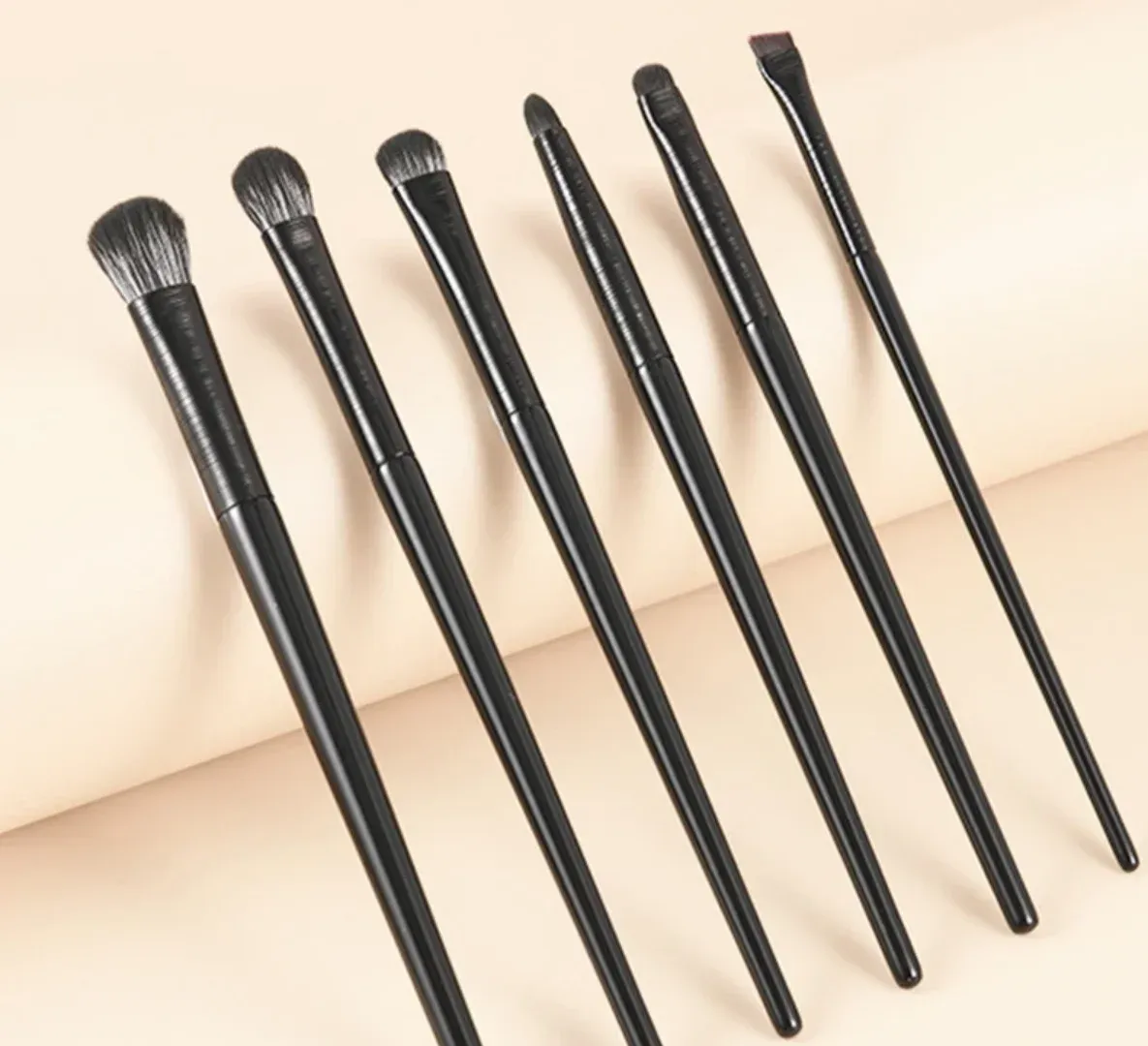 Ensemble de 6 pinceaux de maquillage pour les yeux, doux et professionnels, pour le contour, les fards à paupières, l'eye-liner et les sourcils 3