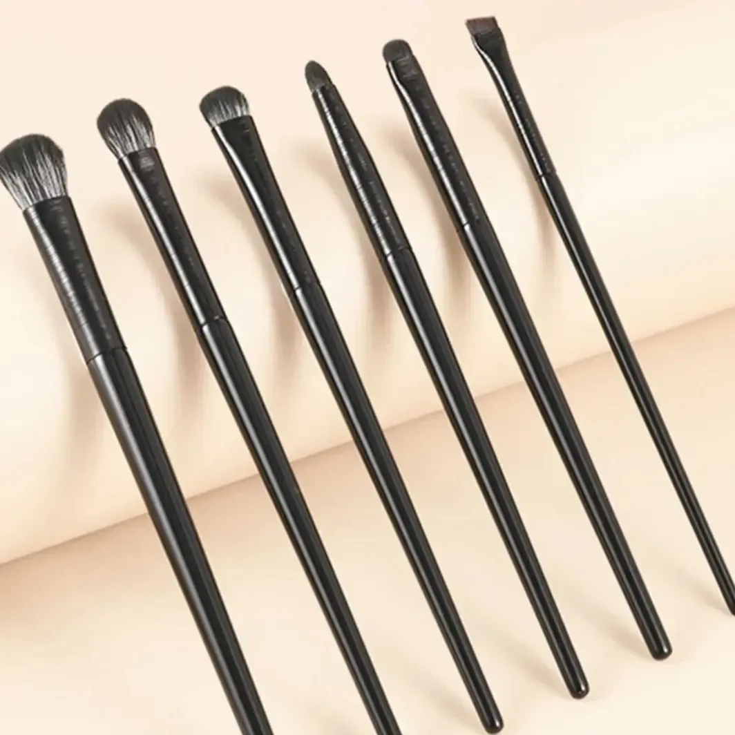 Pinceaux de maquillage pour les yeux en détail