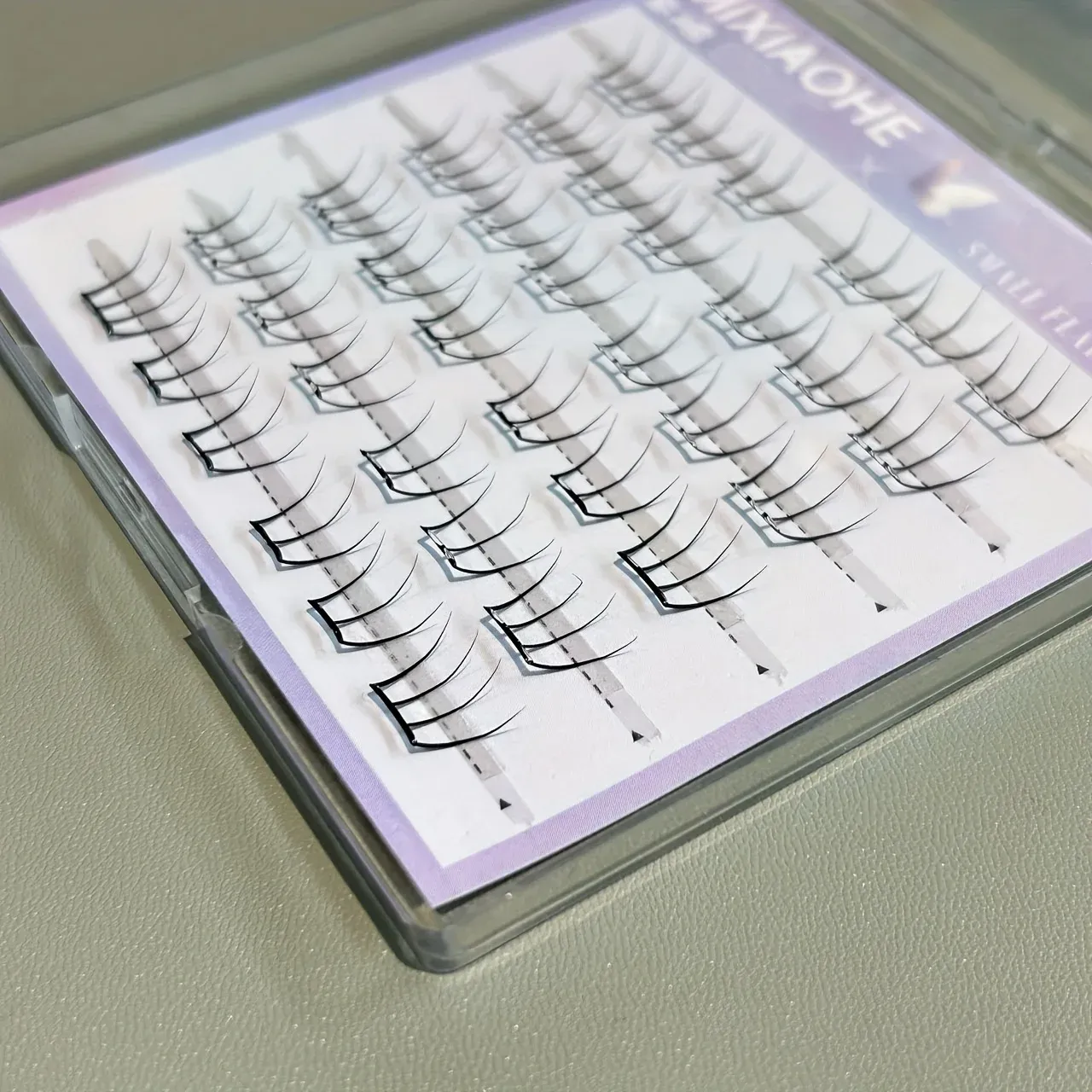 Cils autocollants segmentés vue détaillée