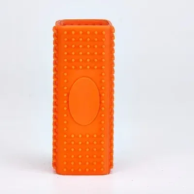 Brosse en silicone pour retirer les poils d'animaux 7