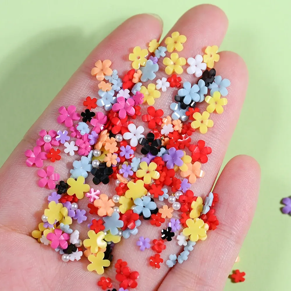 Composition de décorations pour ongles