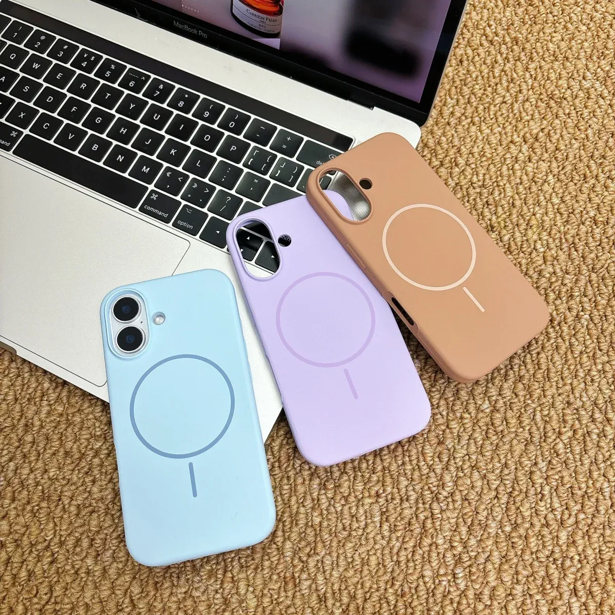 Coque installée sur un iPhone en situation réelle