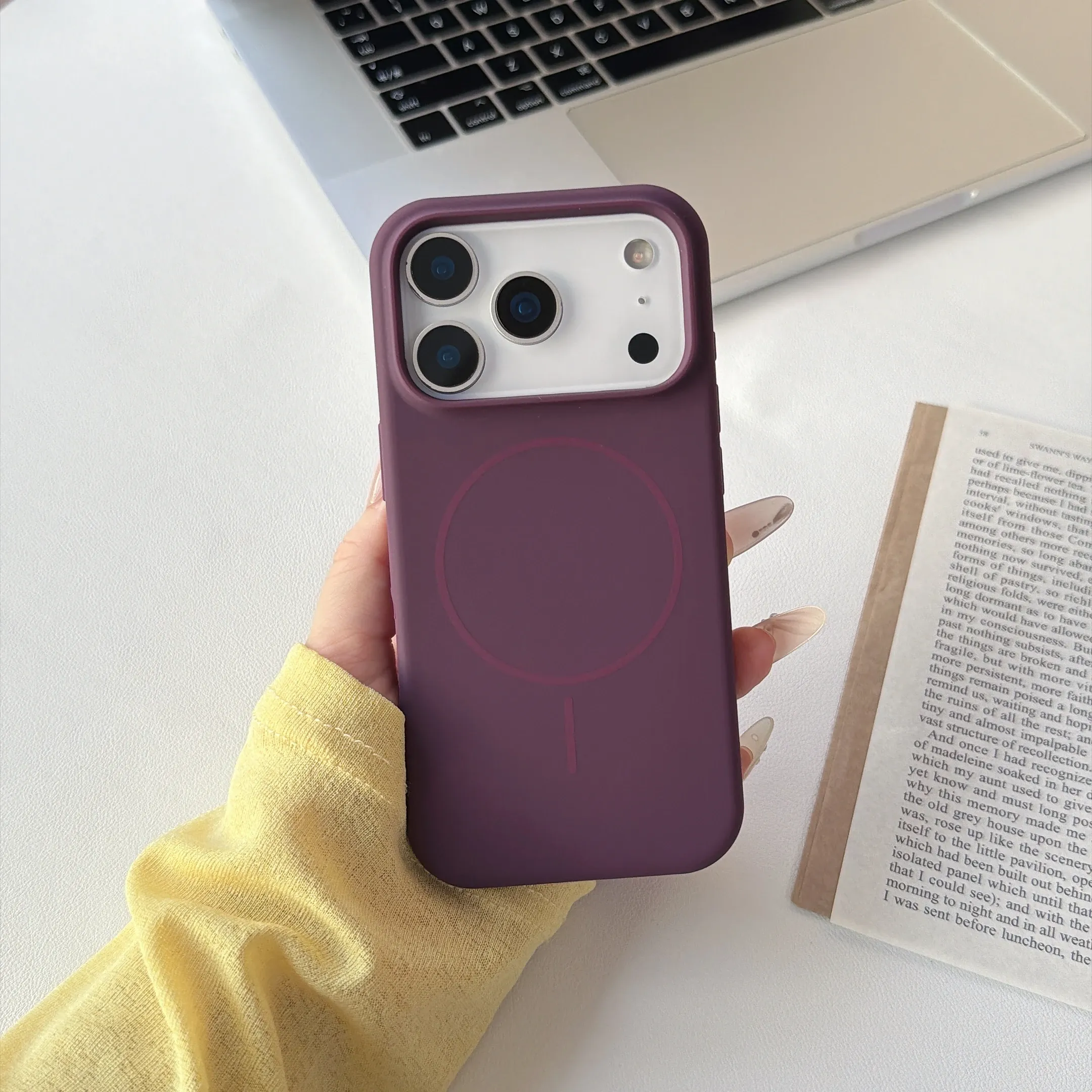 Coque en silicone lumineux fluorescent pour iPhone 18, 17 Air, 16, 15, 14, 13, 12 et 18 Pro Max, compatible charge sans fil MagSafe 16