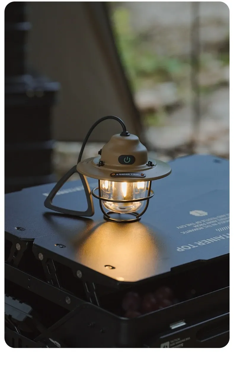 Lampe de camping rétro Shine Trip, en extérieur