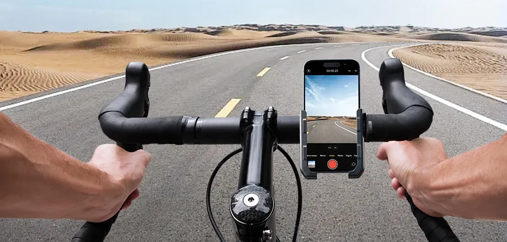 Détail du support téléphone pour guidon