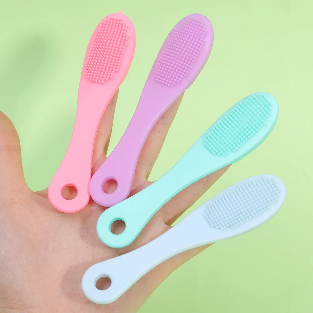 Brosse nasale en silicone, utilisation au quotidien
