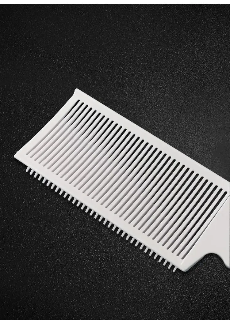 Peigne de coupe professionnel, finition