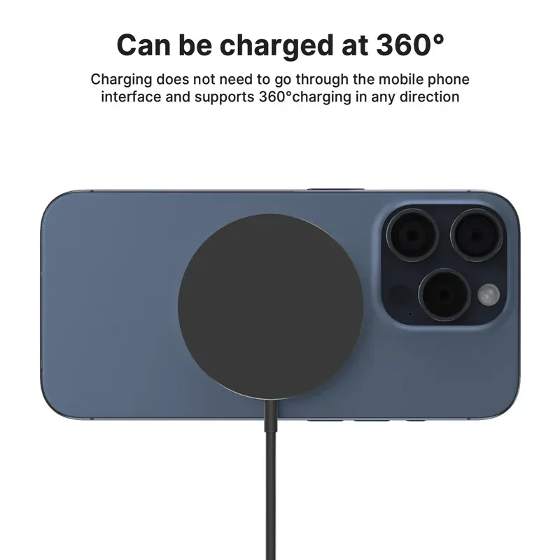 Chargeur magnétique posé sur un bureau