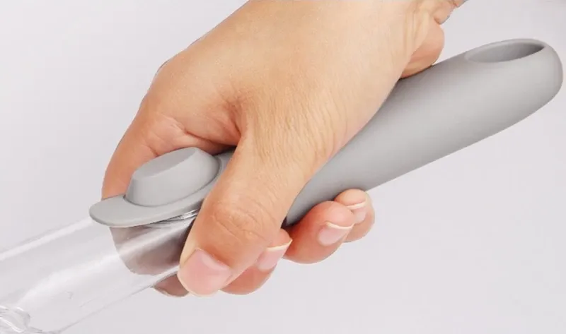Distributeur de liquide de la brosse