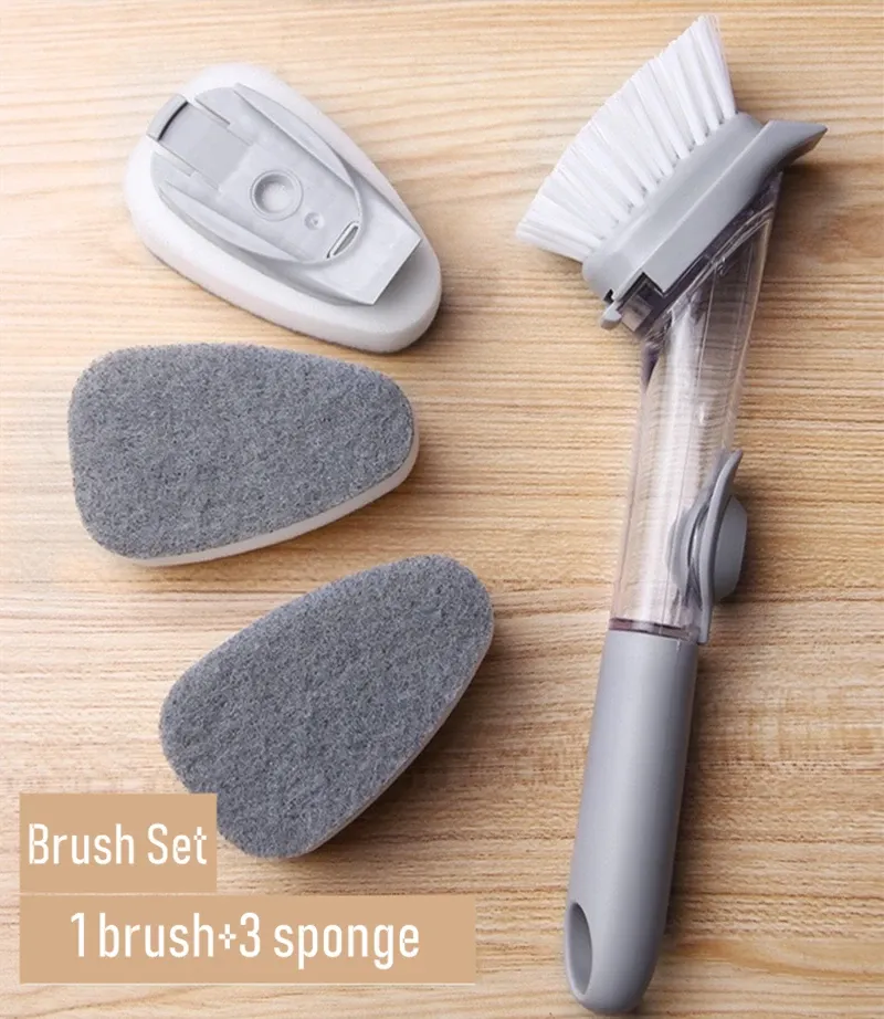 Brosse de nettoyage en situation dans la cuisine