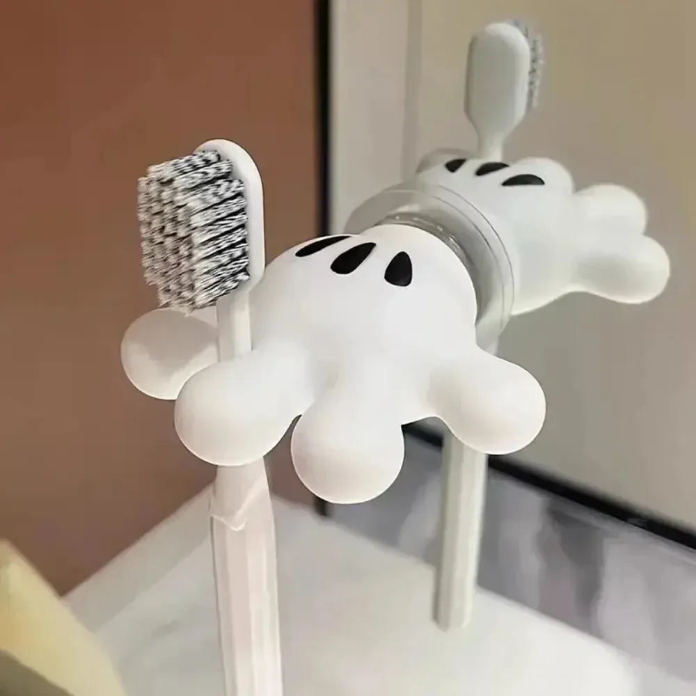 Support de brosses à dents palmier en situation d'usage