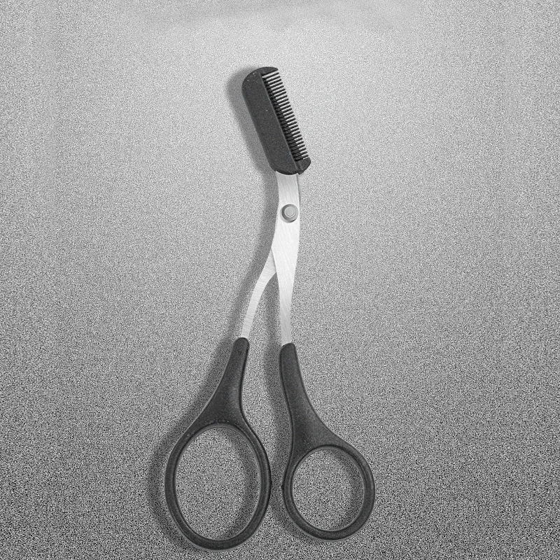 Ciseaux à sourcils, utilisation au quotidien