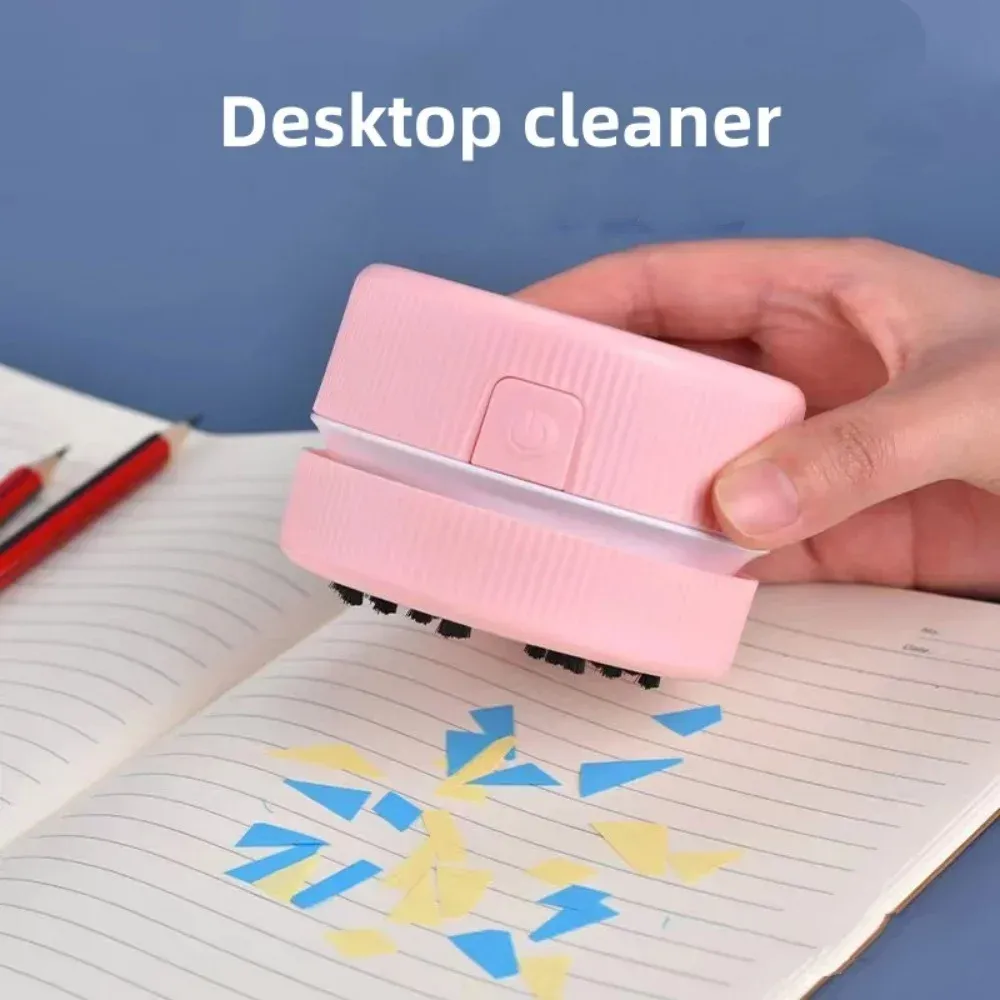 Mini aspirateur de bureau, en situation