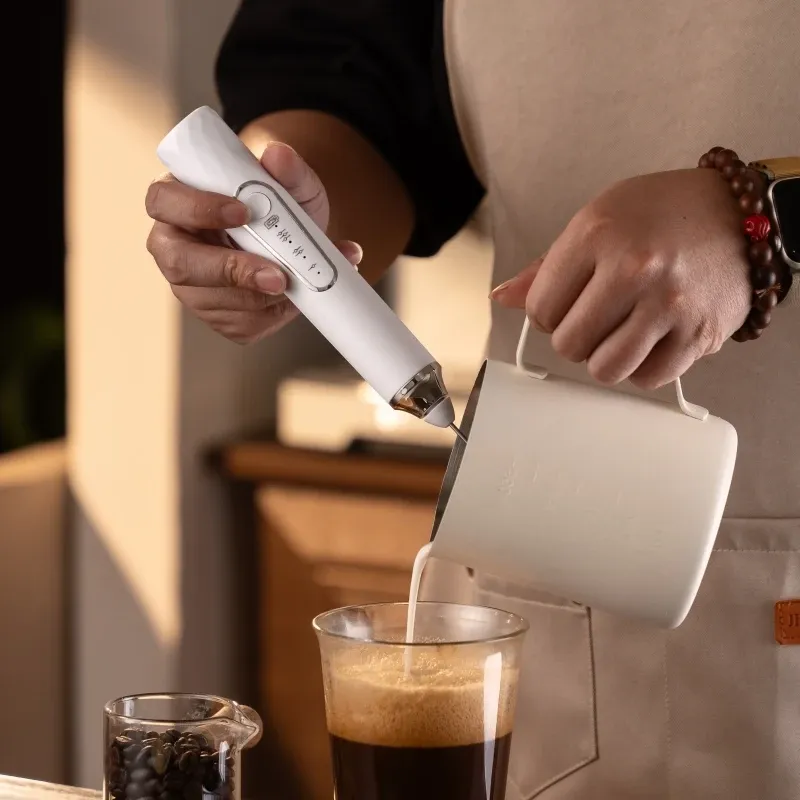 Mousseur à lait électrique sans fil à charge USB-C en acier inoxydable 2
