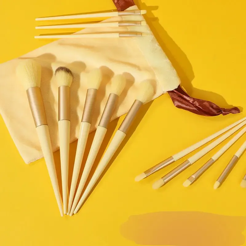 Ensemble de 13 pinceaux de maquillage doux avec trousse de rangement 16