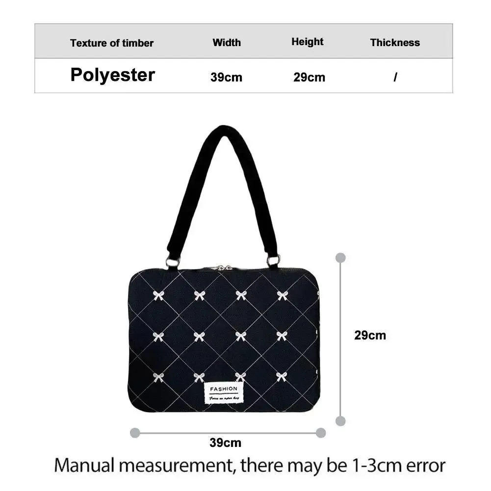 Détail de la poignée et de la finition du sac pour ordinateur portable