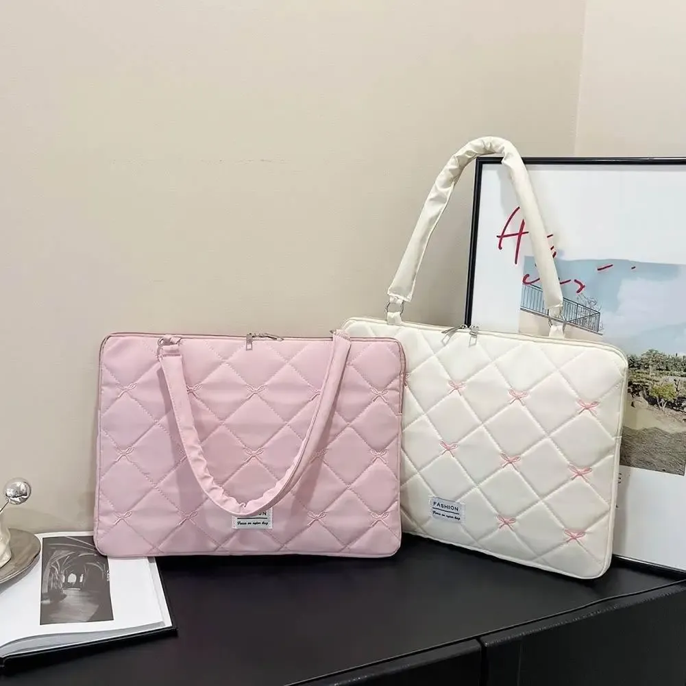 Vue latérale du sac de voyage pour ordinateur portable