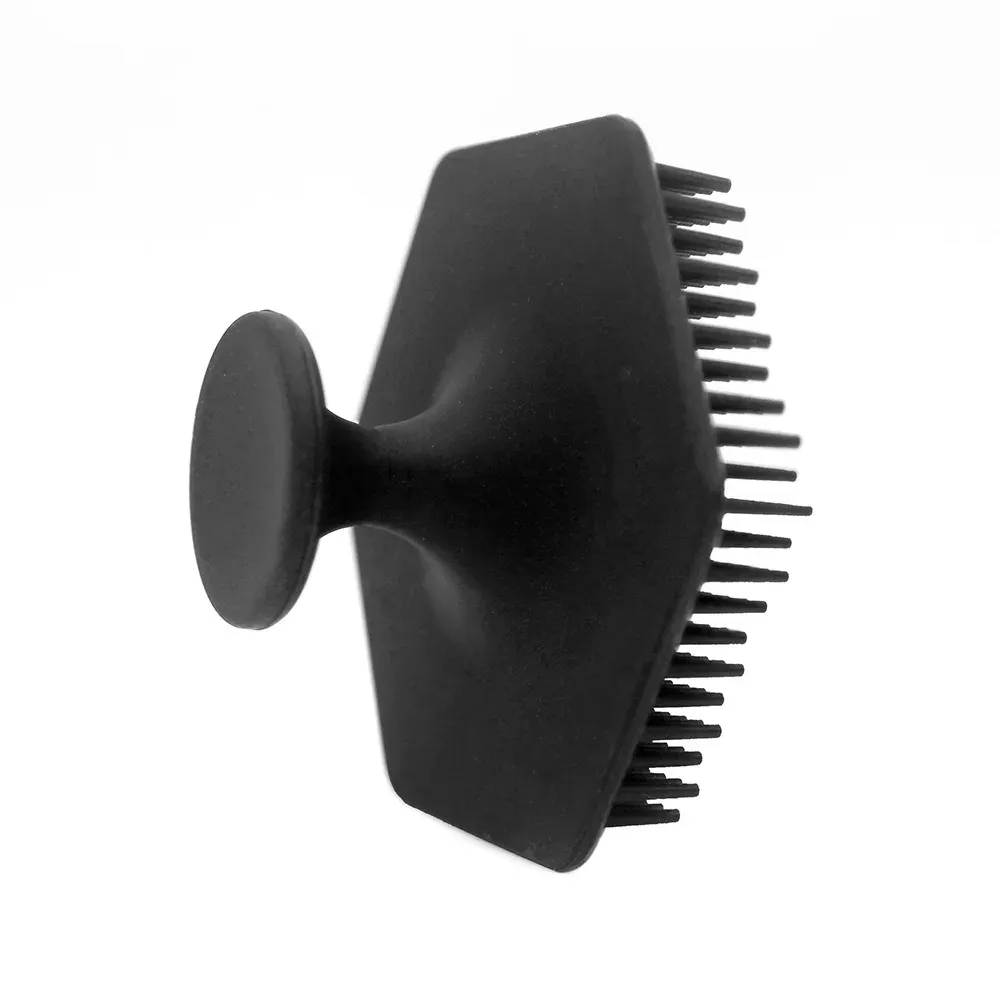 Brosse de nettoyage visage homme, ambiance salle de bain