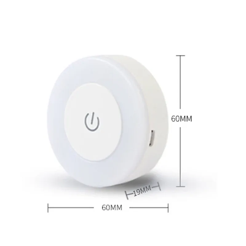 Veilleuse LED portable utilisée dans un couloir