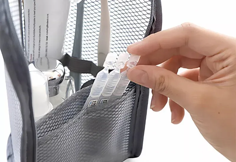 Trousse de toilette, mise en scène élégante