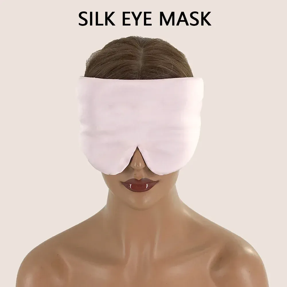 Masque de sommeil en satin de soie, en utilisation