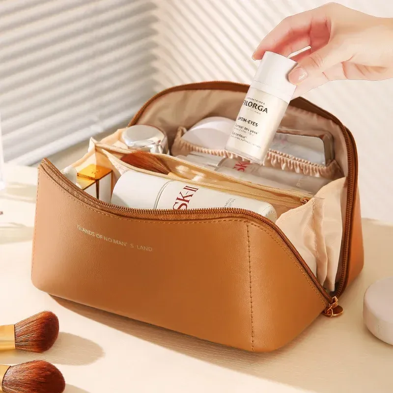 Organisateur de maquillage de voyage en cuir pour femme, trousse de toilette portable à fermeture éclair 9