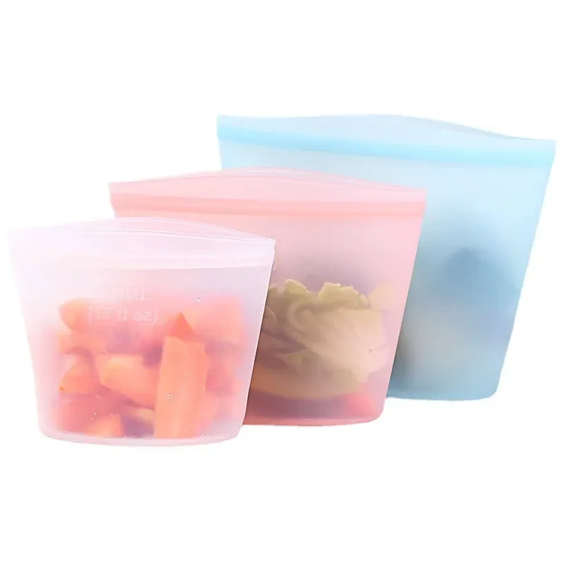 Sacs de conservation en silicone en situation d'utilisation