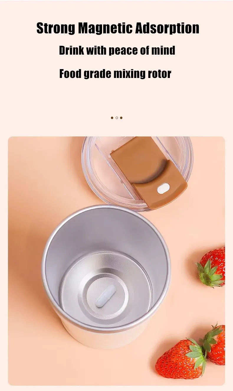 Mélangeur utilisé avec une tasse