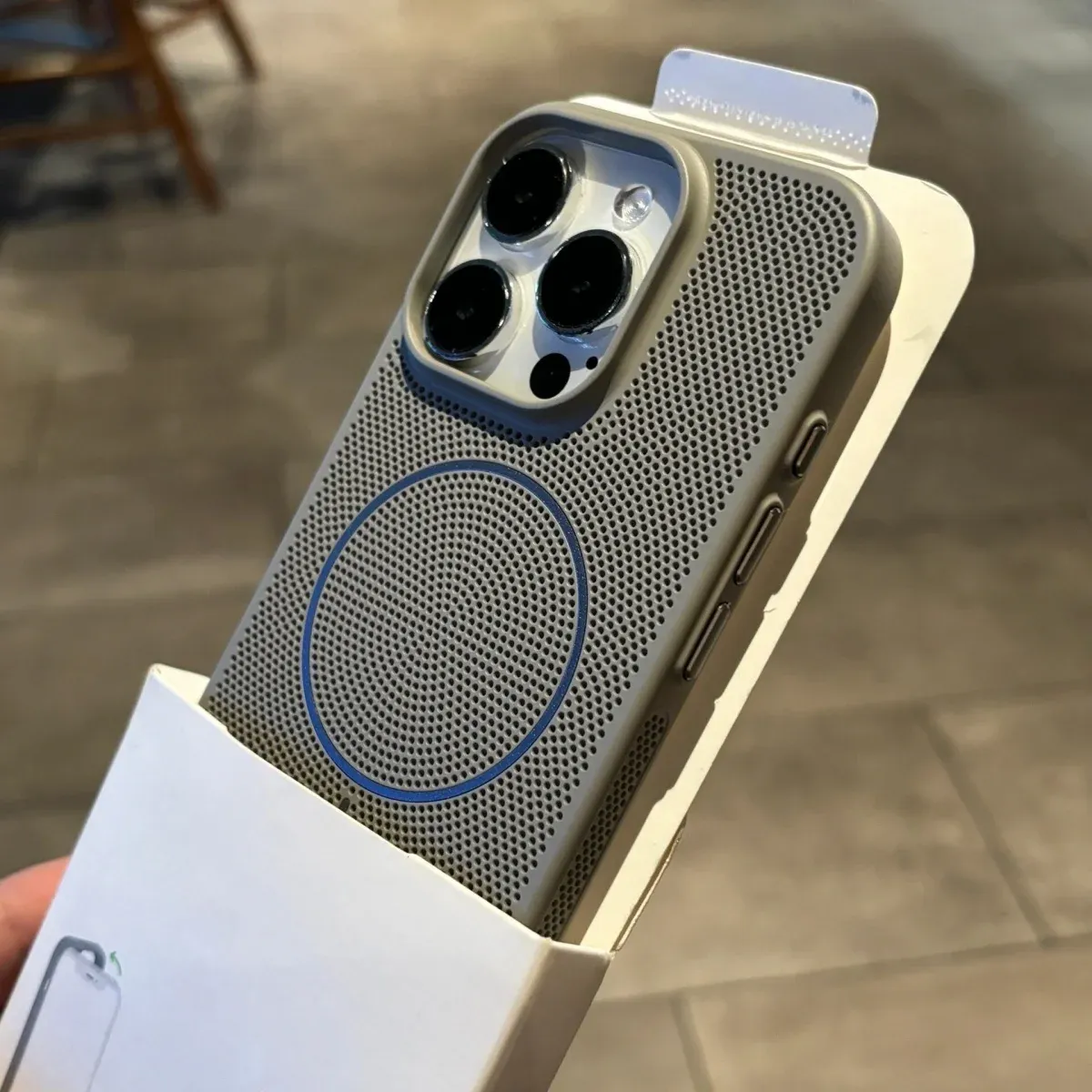 Coque magnétique MagSafe avec grille de dissipation thermique pour iPhone 11 à 18, compatible charge sans fil