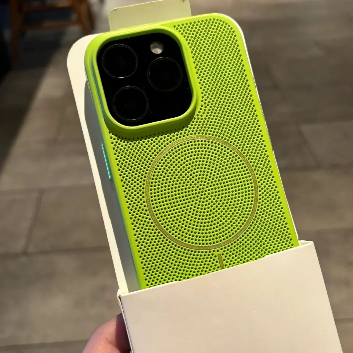 Coque magnétique MagSafe avec grille de dissipation thermique pour iPhone 11 à 18, compatible charge sans fil 6