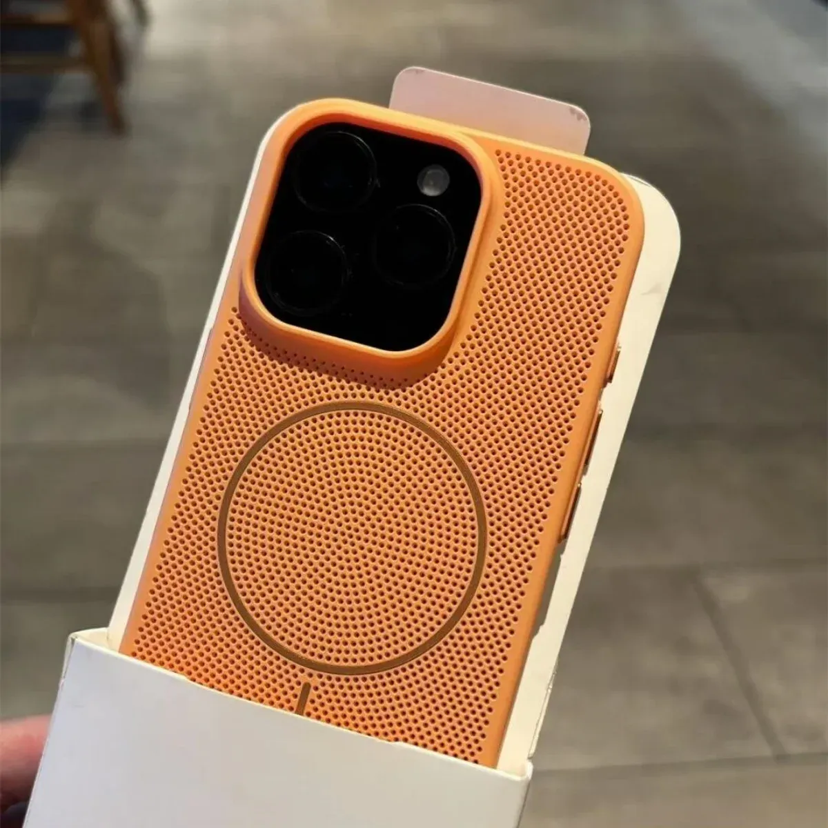 Coque magnétique MagSafe avec grille de dissipation thermique pour iPhone 11 à 18, compatible charge sans fil 9