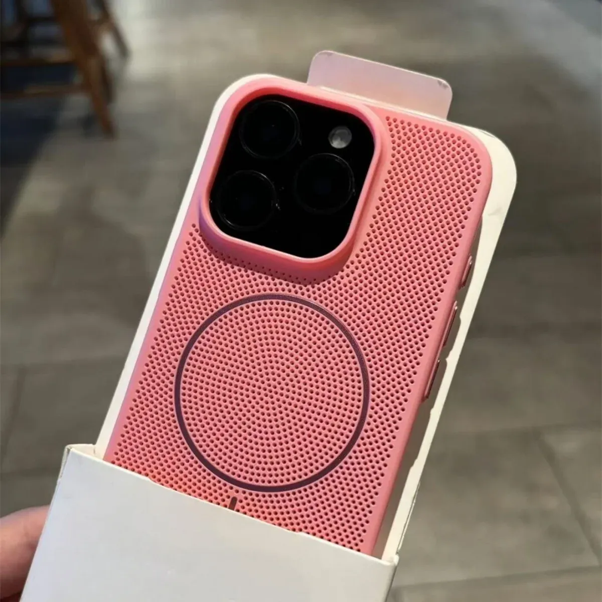 Coque magnétique MagSafe avec grille de dissipation thermique pour iPhone 11 à 18, compatible charge sans fil 12