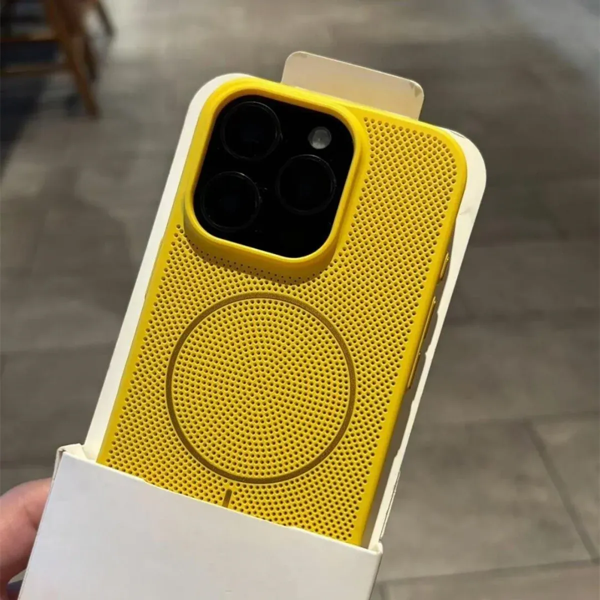 Coque magnétique MagSafe avec grille de dissipation thermique pour iPhone 11 à 18, compatible charge sans fil 14