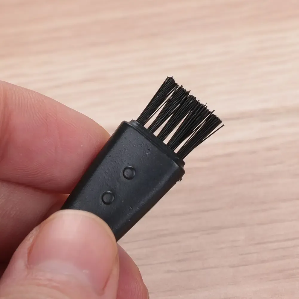 Accessoire de remplacement pour rasoir électrique, vue d'ensemble