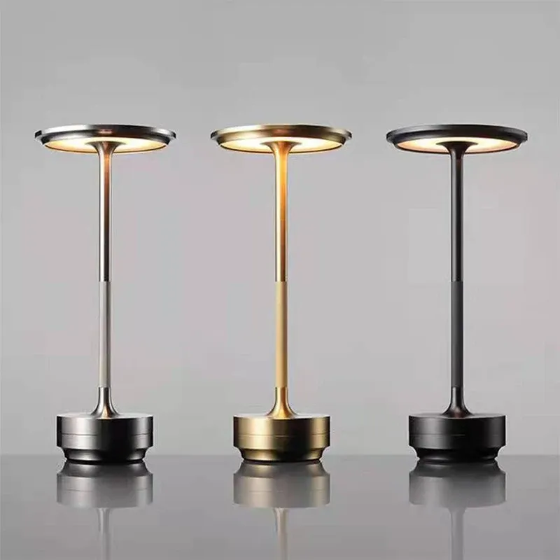 Lampe rétro vue sous différents angles