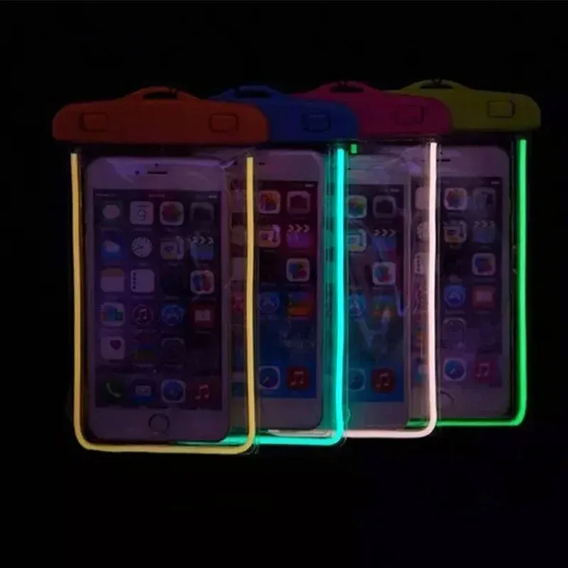 Pochette étanche pour téléphone en situation