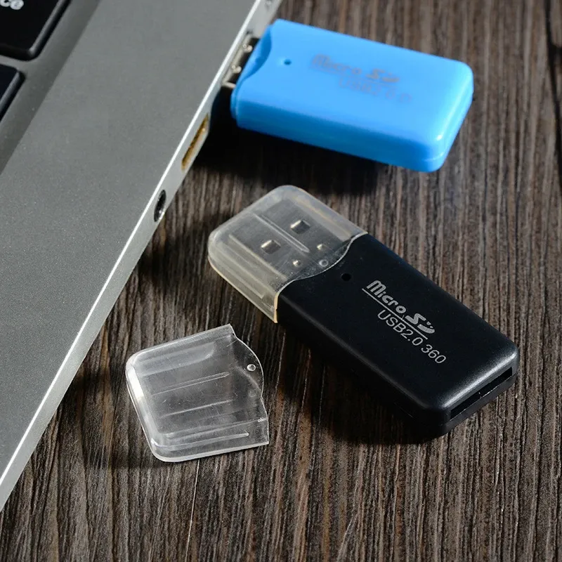 Lecteur de cartes microSD USB compact, lifestyle