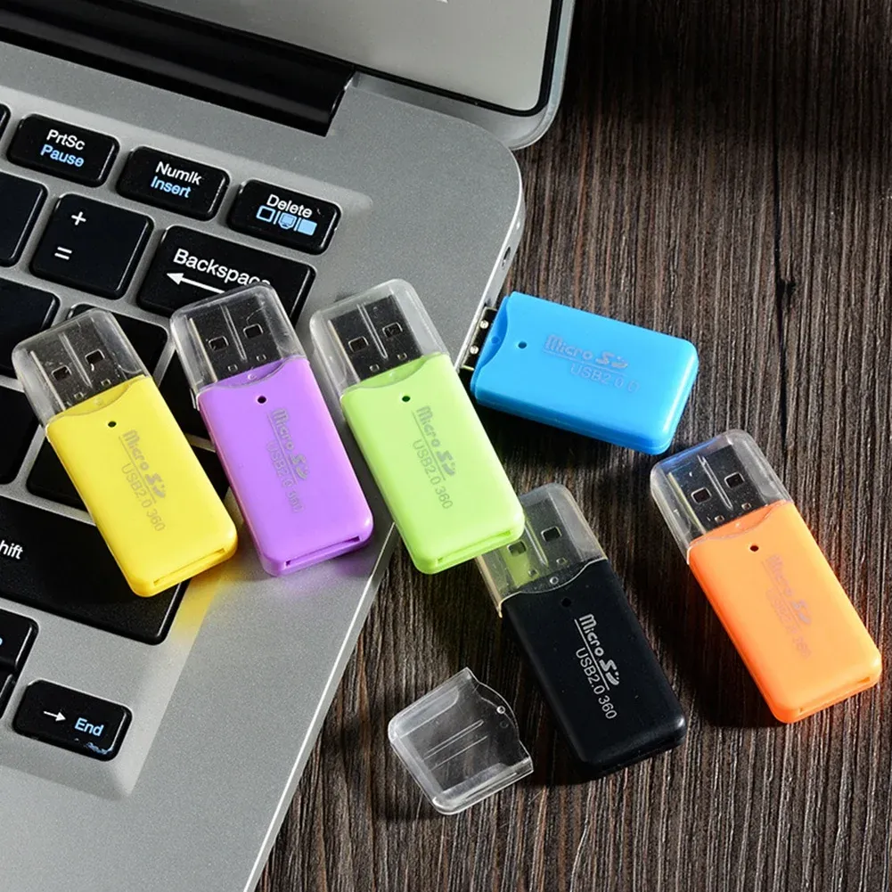 Lecteur de cartes microSD USB compact, détail du design