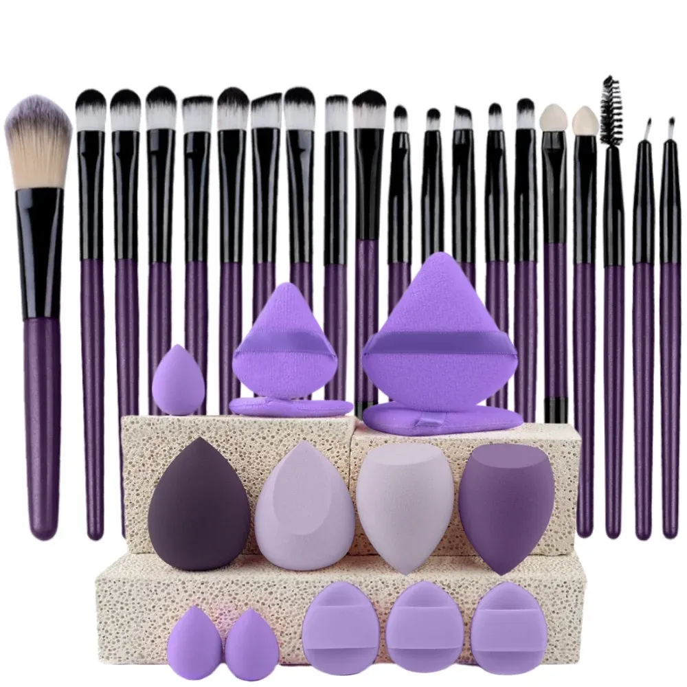 Ensemble de pinceaux de maquillage synthétiques de qualité supérieure : fond de teint, poudre, blush et ombre à paupières (Kabuki) 29