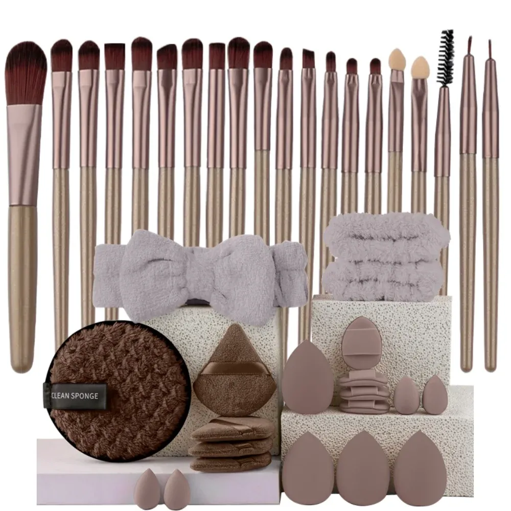 Ensemble de pinceaux de maquillage synthétiques de qualité supérieure : fond de teint, poudre, blush et ombre à paupières (Kabuki) 26