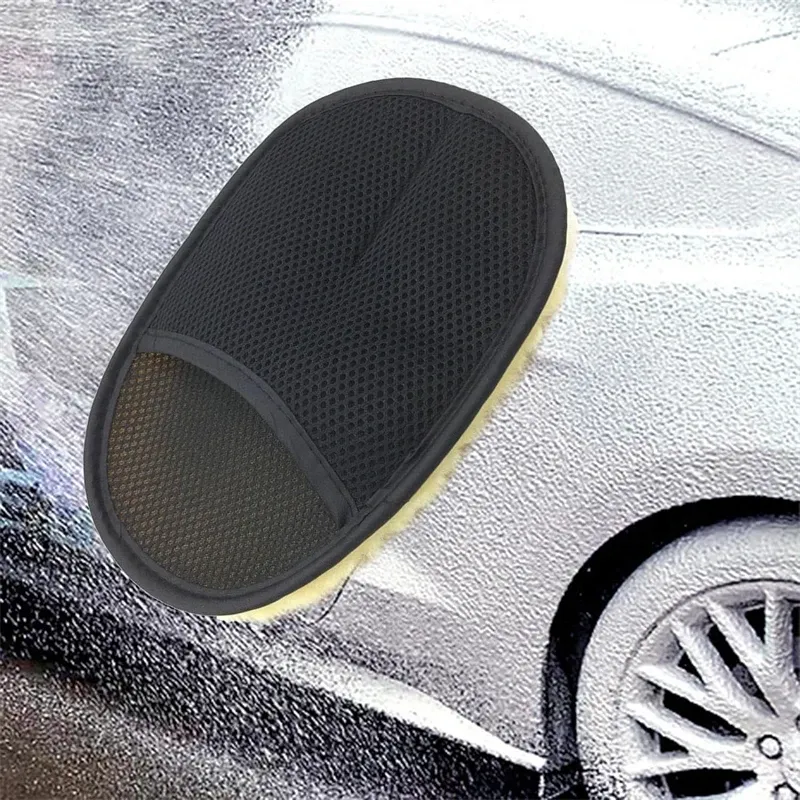 Gant de nettoyage en microfibre, usage sur carrosserie