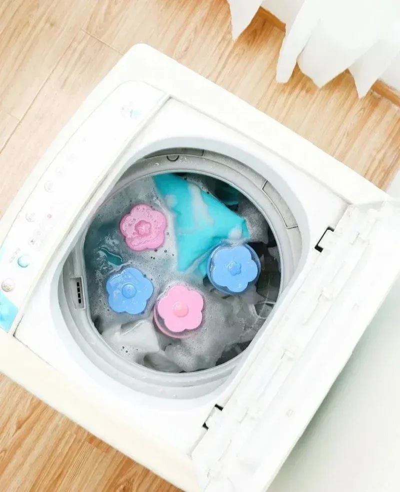 Boule à linge flottante dans le tambour