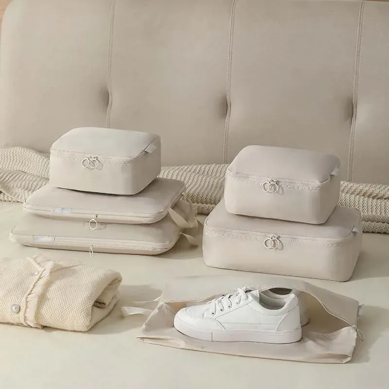 Sac à chaussures de voyage, en situation