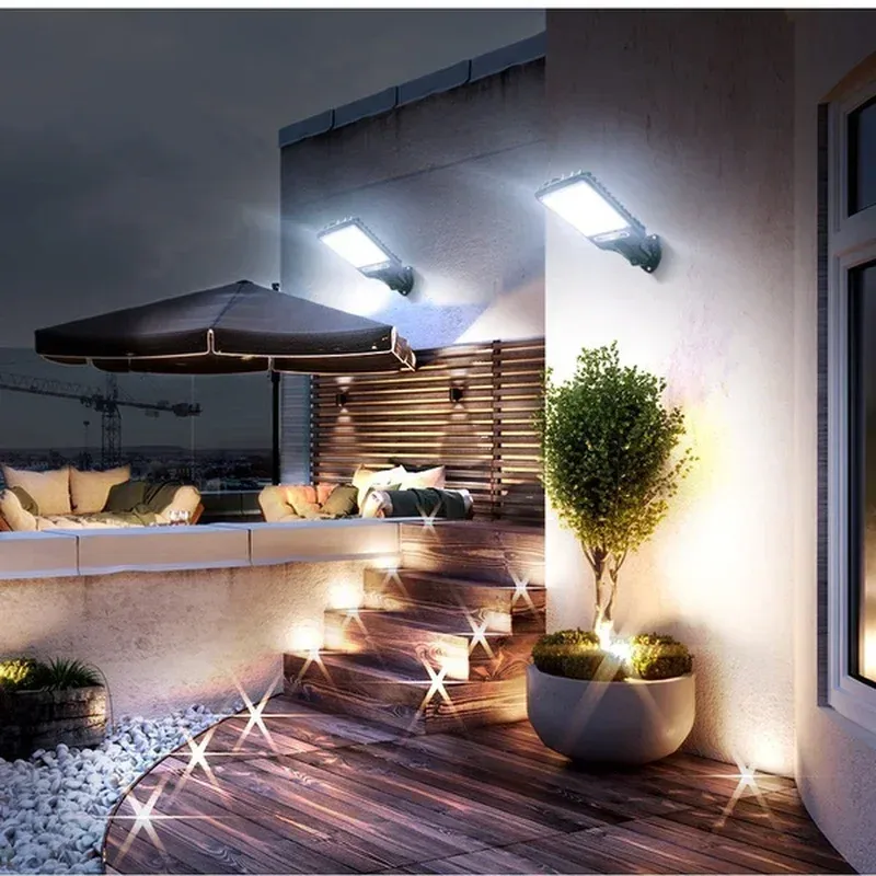 Détail de l'applique solaire à LED en situation