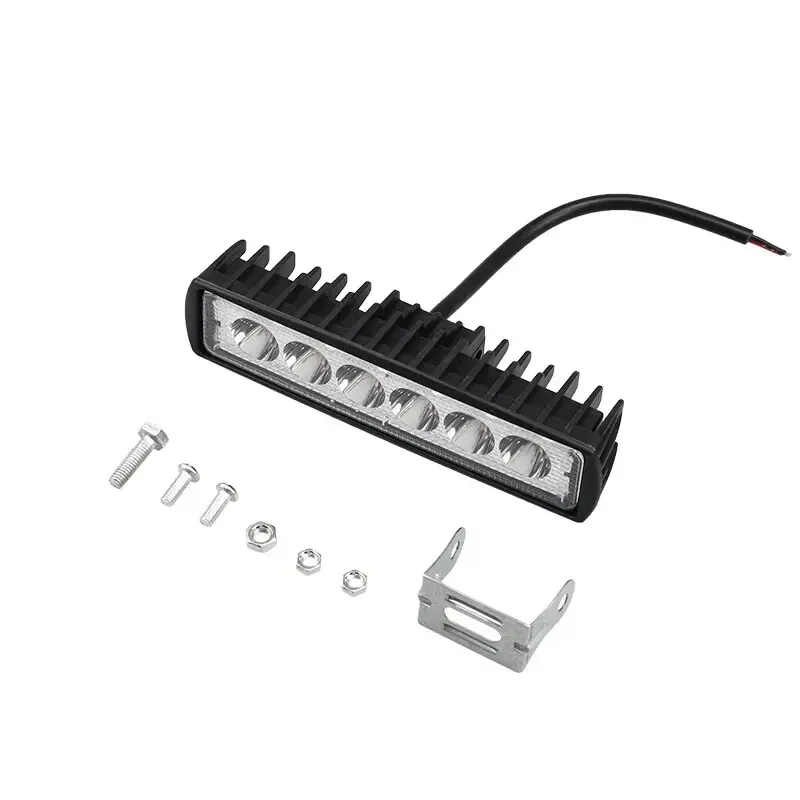 Phare de travail universel pour voiture, haute luminosité et budget maîtrisé, pour véhicules tout-terrain et camions, feu antibrouillard et feu de conduite DRL, 18 W, 6 LED, 12 V 3