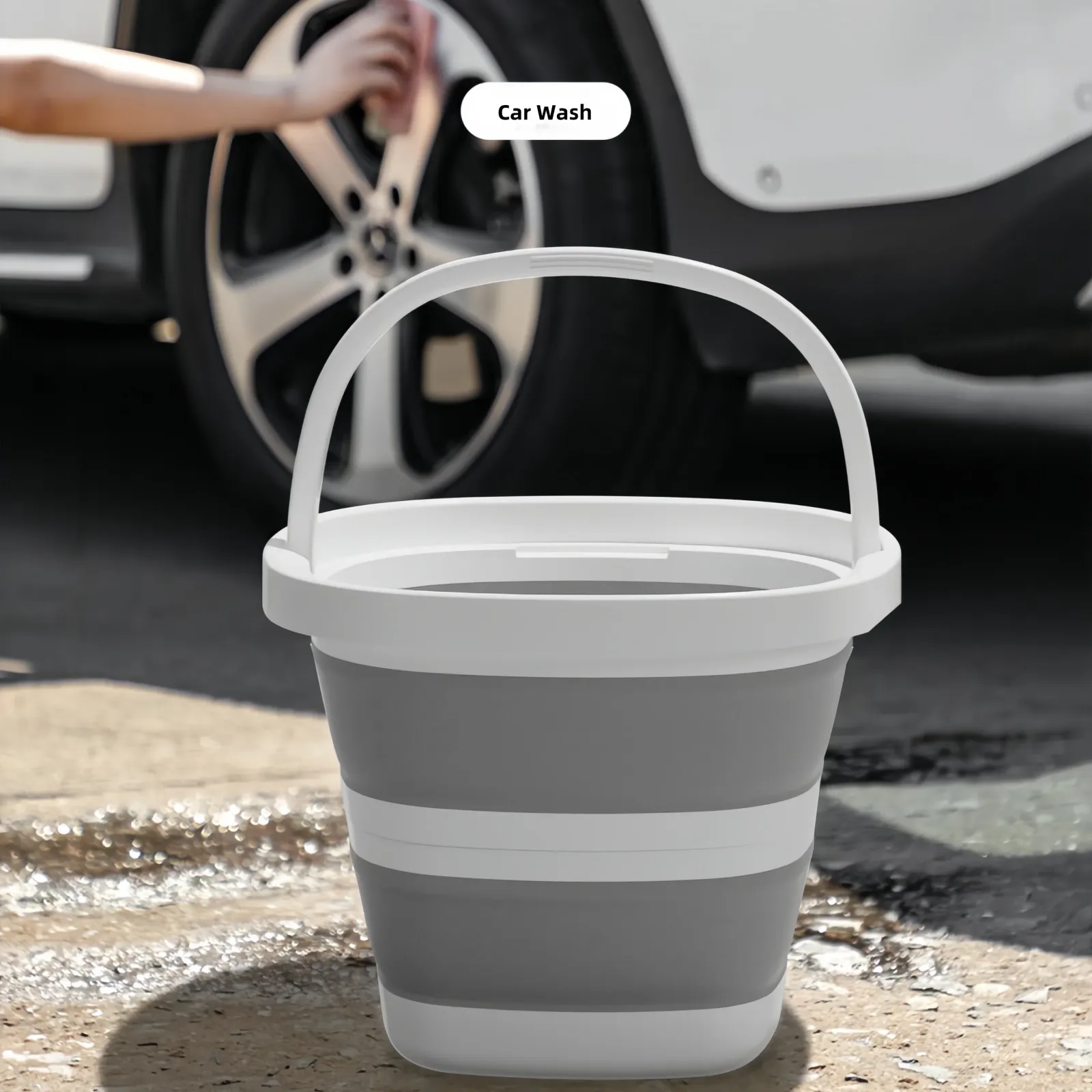 Seau pliable pour usages extérieurs variés